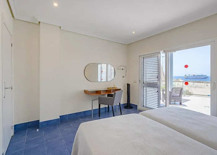 Rentonthebeach Teide Nº1 * Los Cristianos (Tenerife)